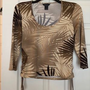 Moda International Fun Fringe top!!